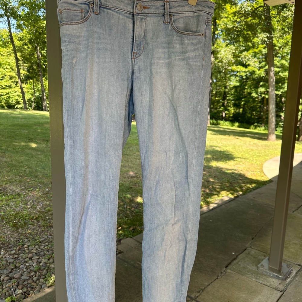 LOFT Light Wash Skinny Cropped Jeans